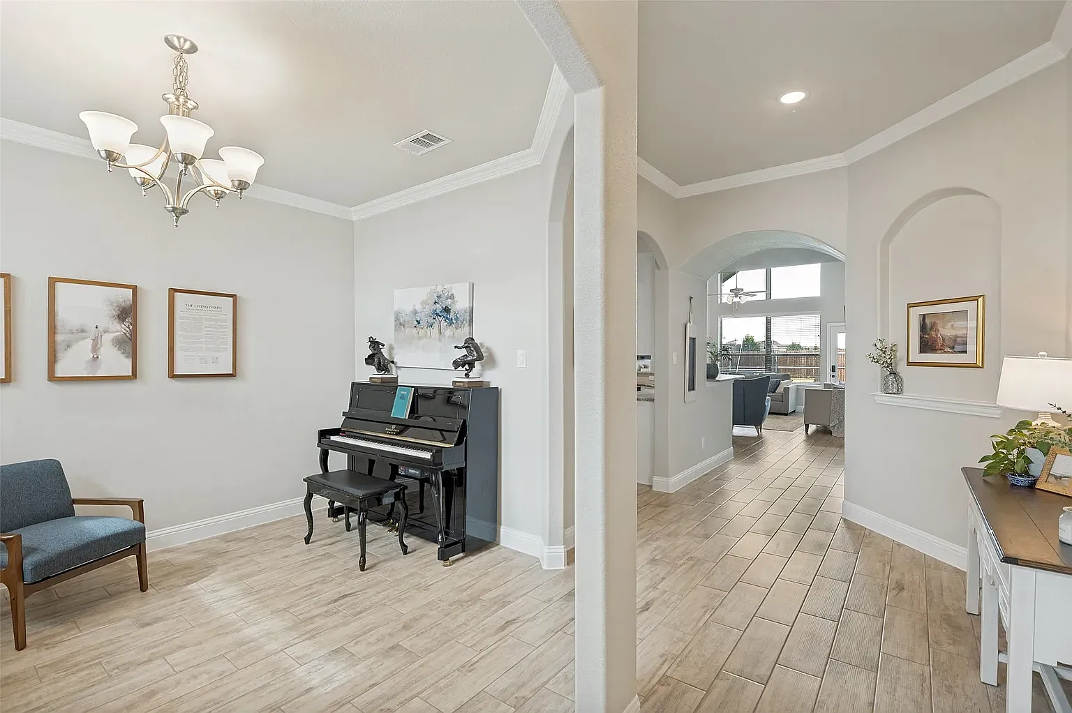 4 bed, 2225 sqft, $2,550 — Photo 4