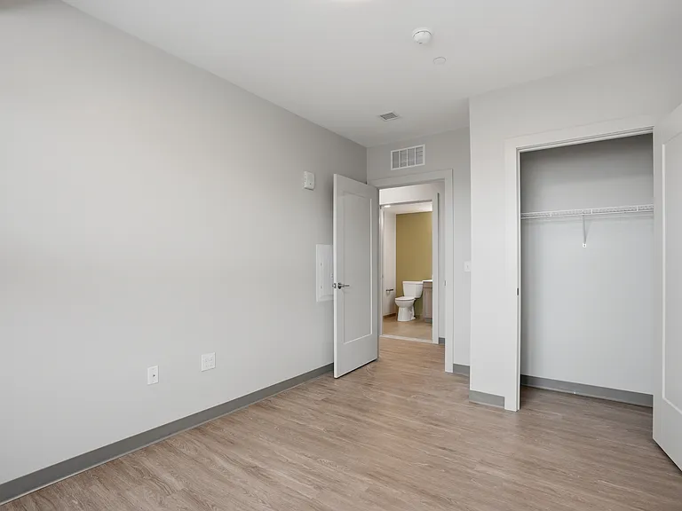 2 & 6 Lamartine — Photo 17