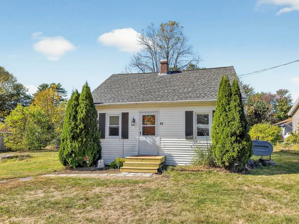 17 Coolidge Avenue, Saco, ME 04072