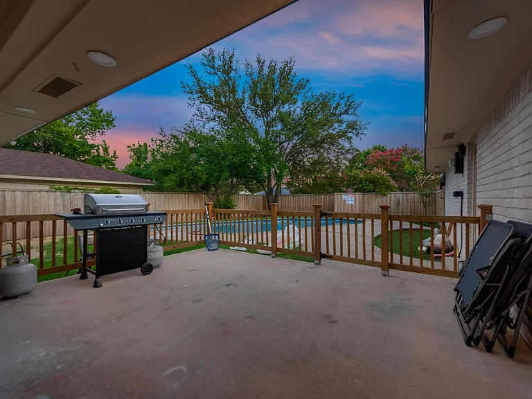 7754 Querida Ln — Photo 38