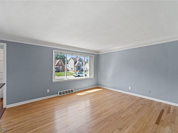 3rd image of 8110 Southington Dr