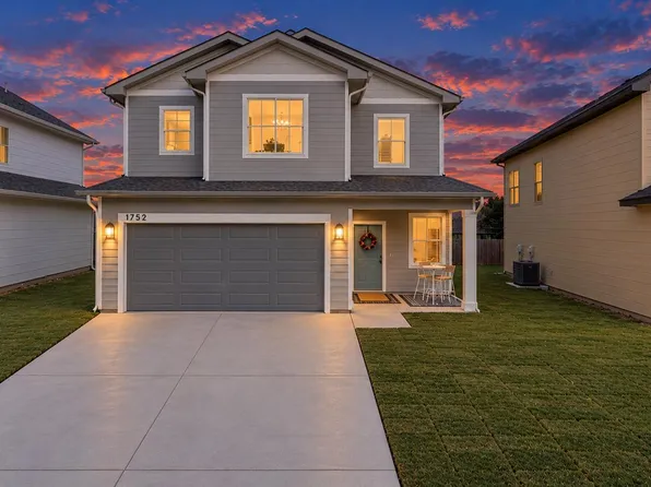 1752 S Goebel St, Wichita, KS 67207