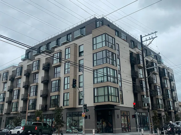 799 S Van Ness Ave — Photo 18