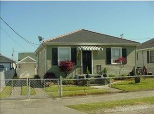 1040 10th St, Gretna, LA 70053