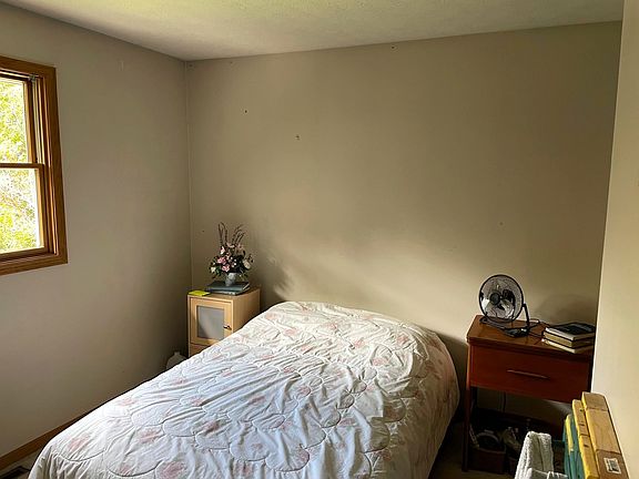 5th image of 108 Westminster Dr