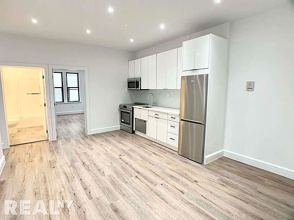 2nd image of 425 Grand Ave APT A5