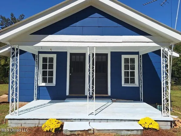 1062 Dry Creek Rd, Mendenhall, MS 39114