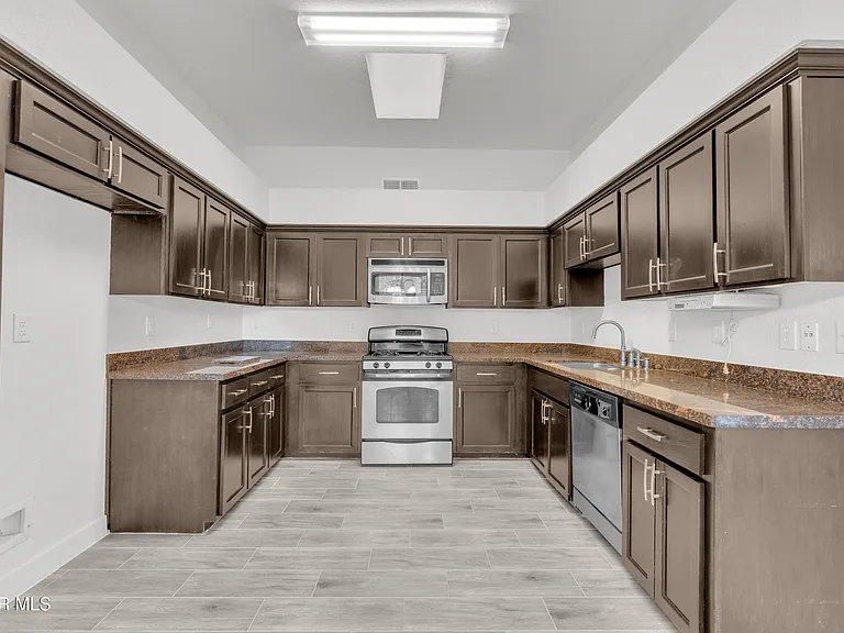 6541 Dakota Ridge Dr — Photo 13