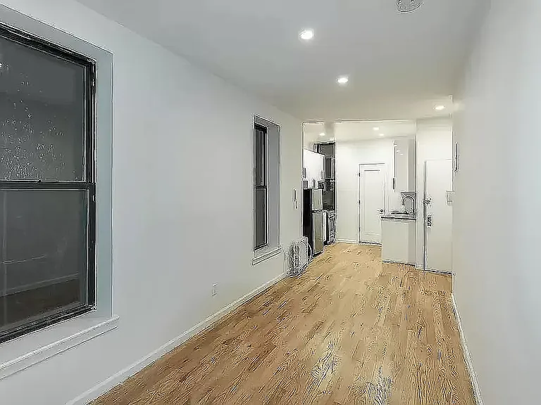 364 3rd Ave #4 — Photo 4