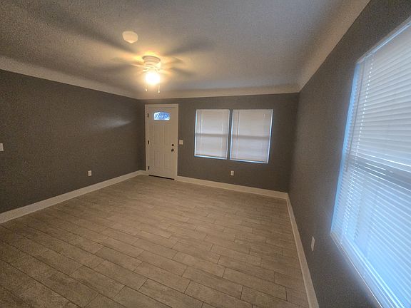 5th image of 4649 13th Ave S