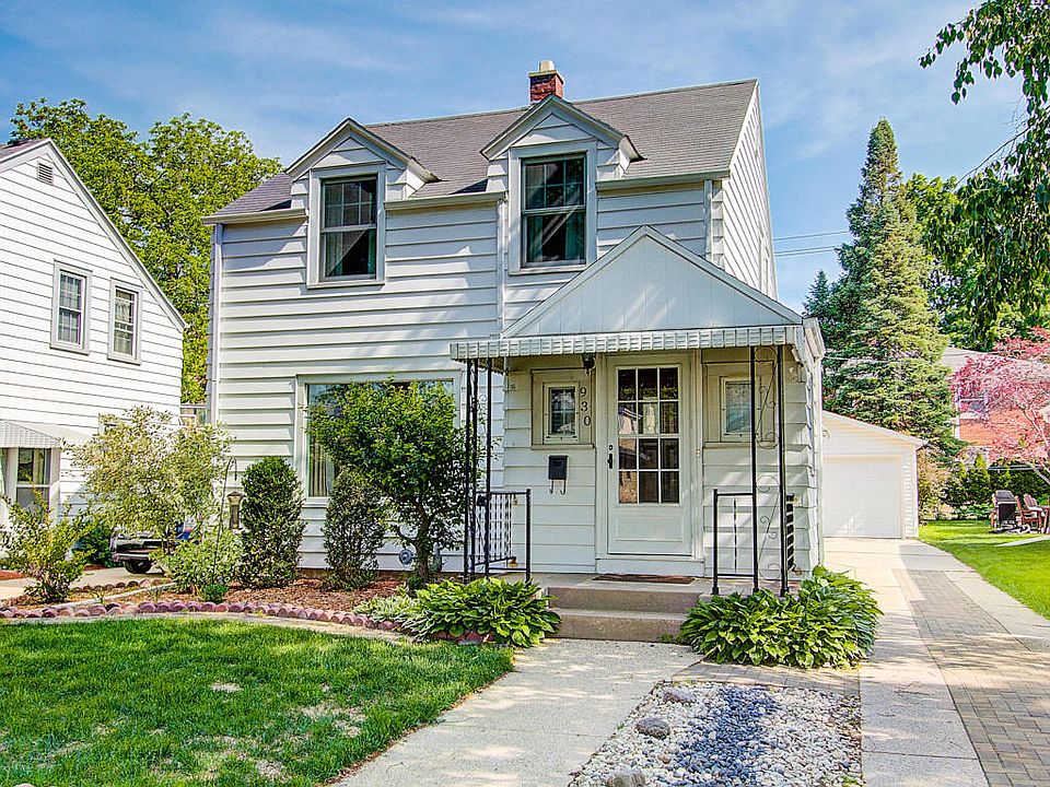 1st image of 930 E Meadow Pl