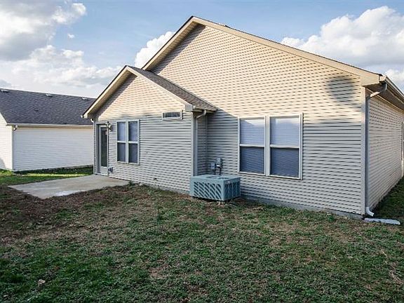 3rd image of 2508 Buck Ln