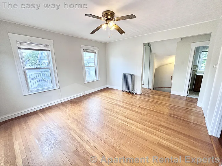 125 Winthrop St — Photo 4