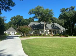 110 Old South Dr, Crestview, FL 32536