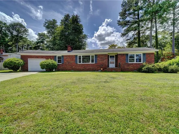 13 Fairway Dr, Portsmouth, VA 23701