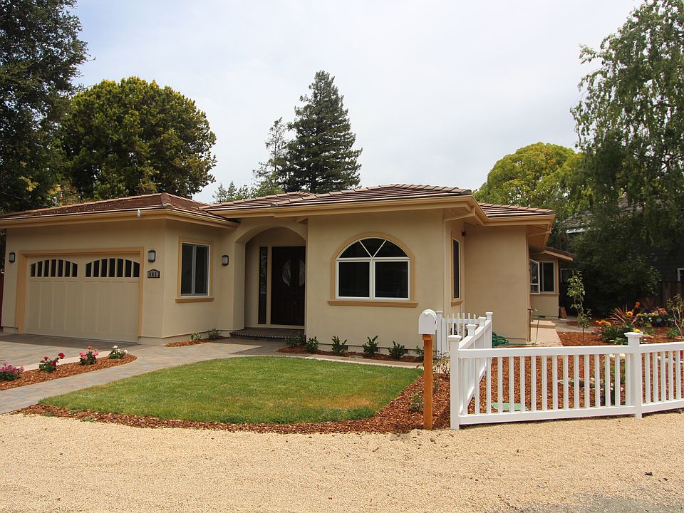 1st image of 861 Chimalus Dr