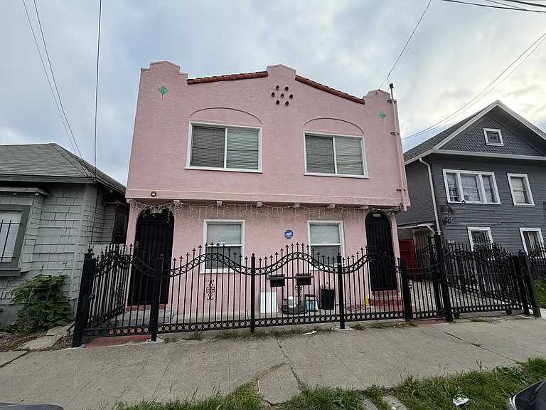 3814 E 12th St #1 — Photo 8