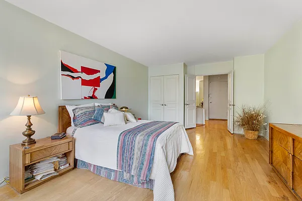 Sold by Nest Seekers International | media 10