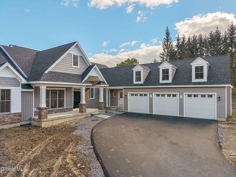 2nd image of 20 Overlook Drive