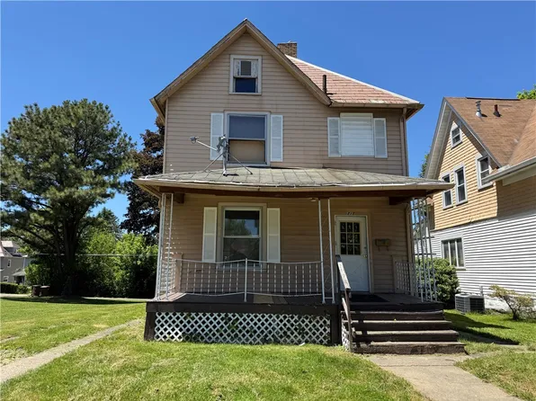 818 S Oakland Ave, Sharon, PA 16146