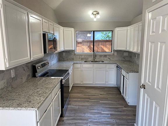 2nd image of 510 Rose Dr