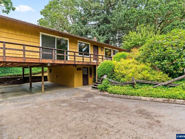 1381 NW Highland Dell Dr, Corvallis, OR 97330