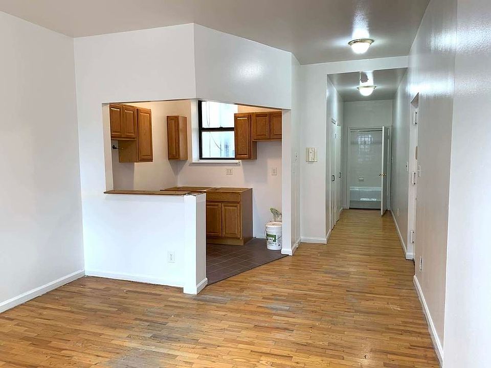 1st image of 117 15th St APT 1D