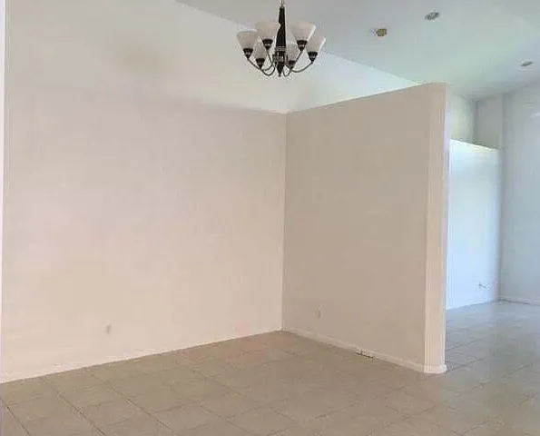 121 Tuscany Dr — Photo 16
