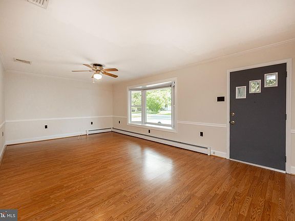 3rd image of 271 Watson Ave