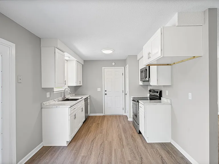 931 Poppy Dr — Photo 11