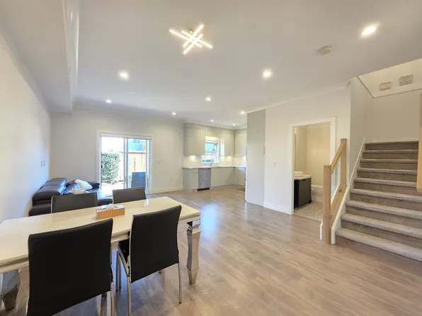 9680 Williams Rd #17, Richmond, BC V7A 1H2