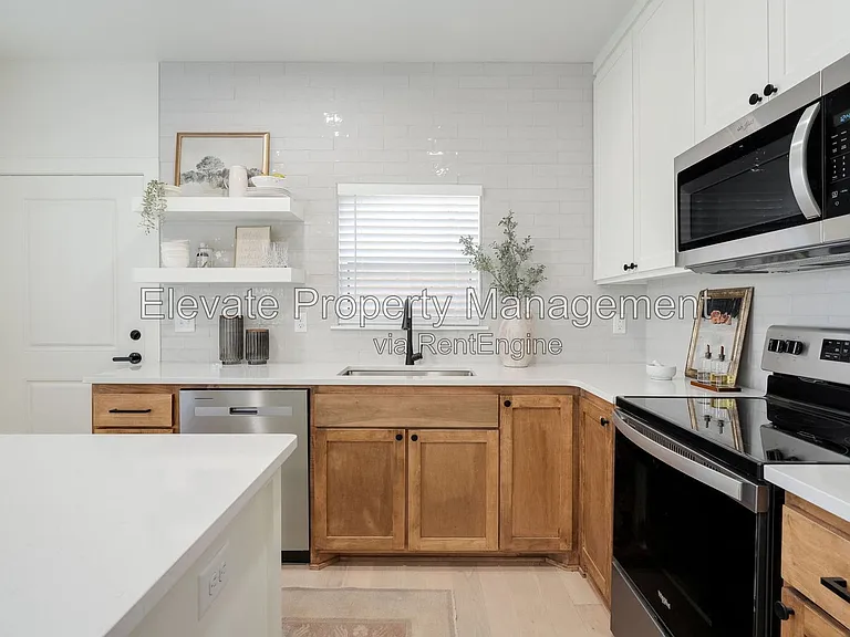 1612 NW 17th St #1 — Photo 7