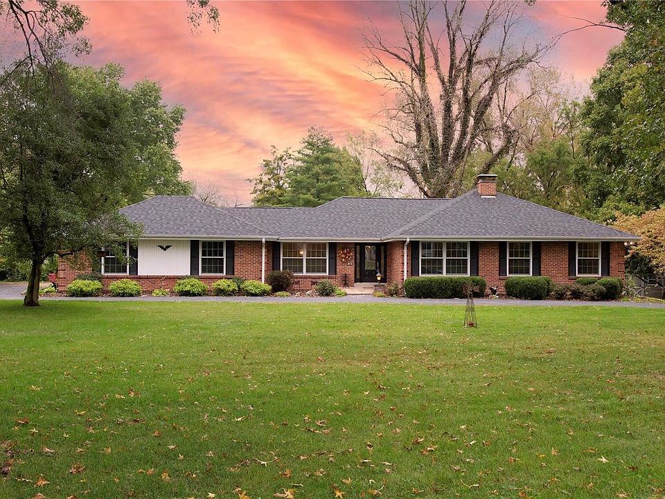 1st image of 152 Kings Dr