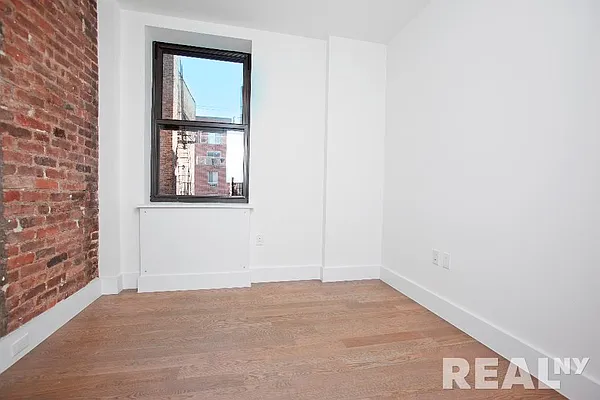 Rented by REAL New York | media 34