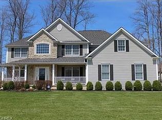 920 Sweet Grass Cir, Aurora, OH 44202