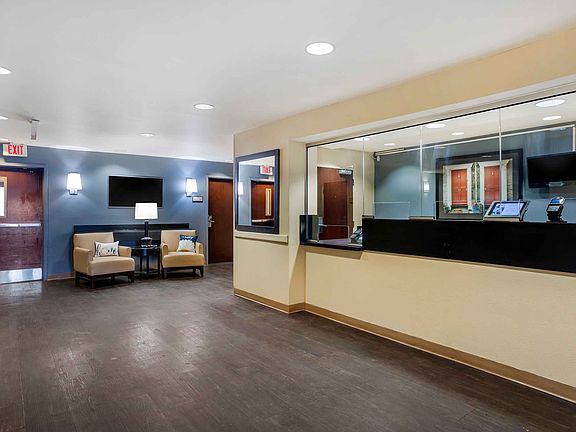 Lobby and Guest Check-in