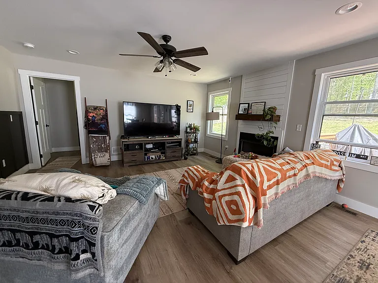 287 Hampton Rd — Photo 10