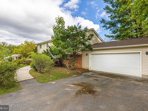 2nd image of 3603 Laguna Ct