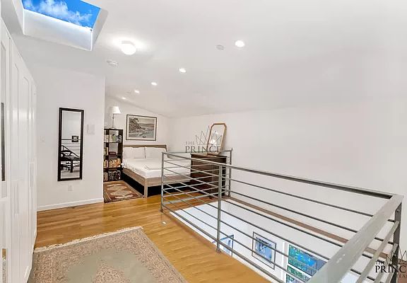 5th image of 390 14th St APT 6