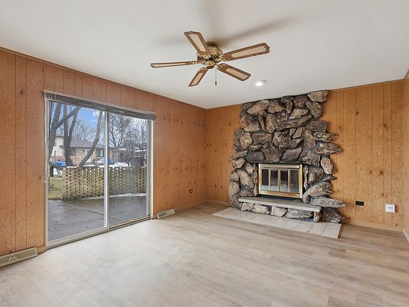 5th image of 18W337 Claremont Dr