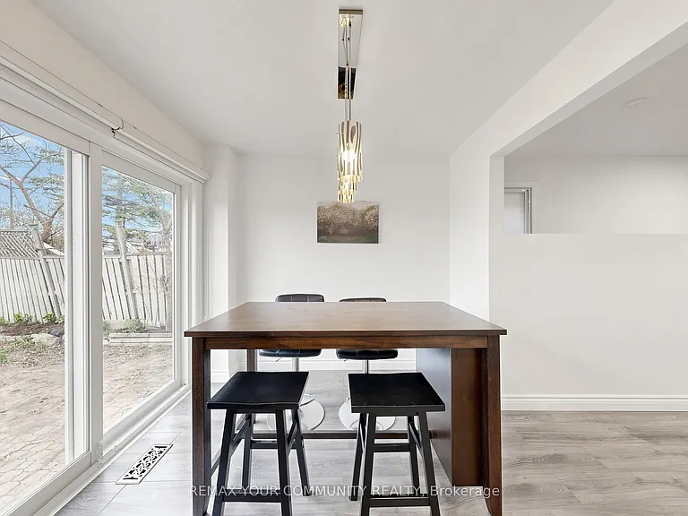 63 Patrice Cres #UPPER — Photo 17