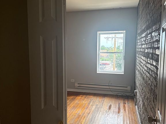 5th image of 1613 W 87th St #302