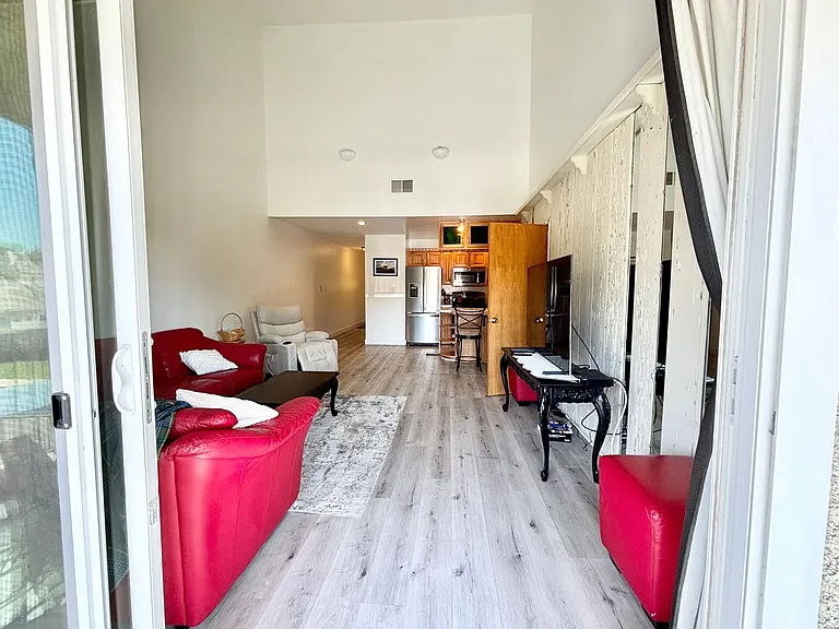 550 Ebbtide Cir — Photo 21