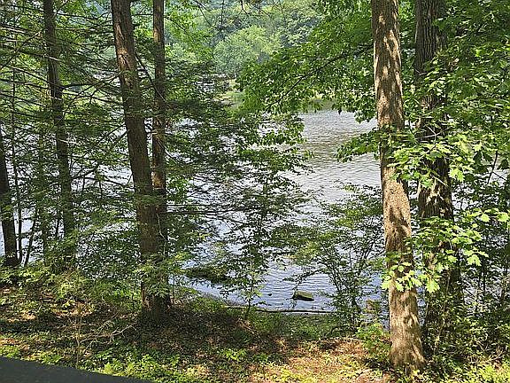 2nd image of 1921 Kinzua Rd