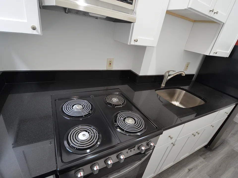 111 Peterborough St #5