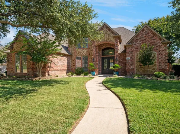 8312 Thornway Ct, North Richland Hills, TX 76182