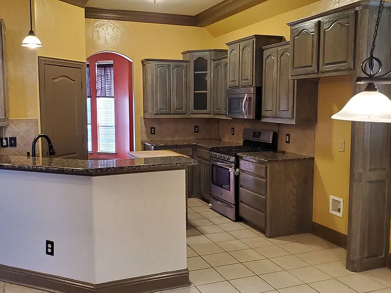 1621 Colonial Dr — Photo 15