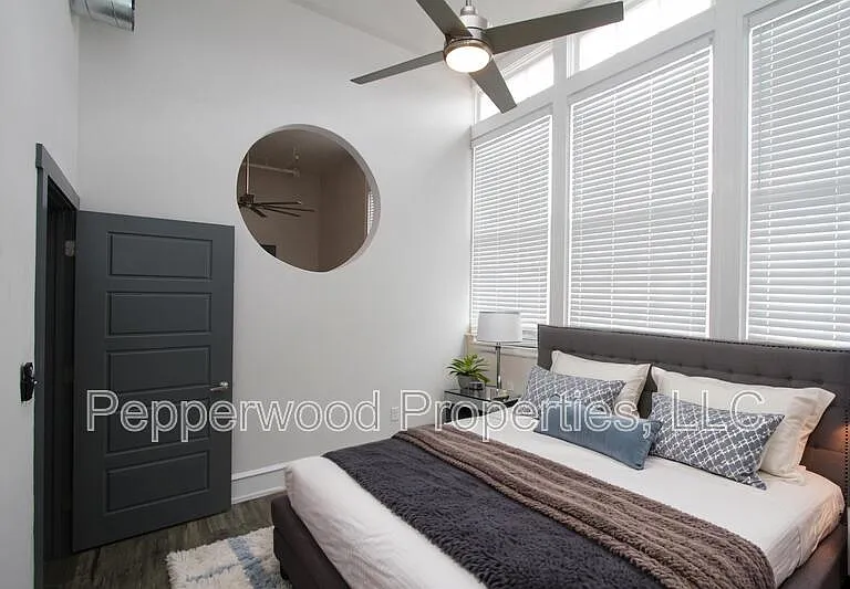 600 Magnolia St #100 — Photo 1