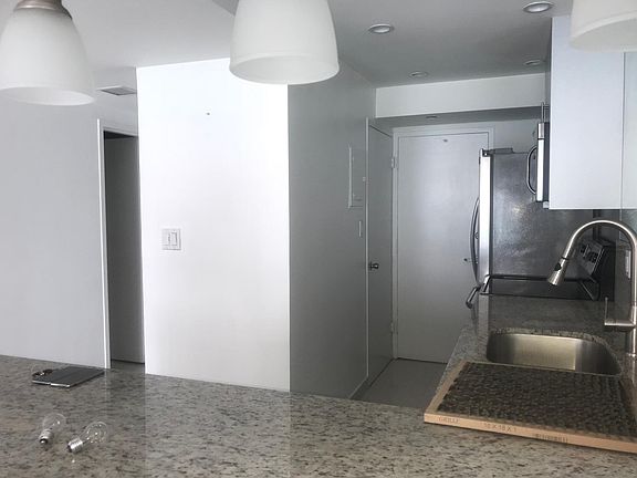 5th image of 1200 West Ave APT 802