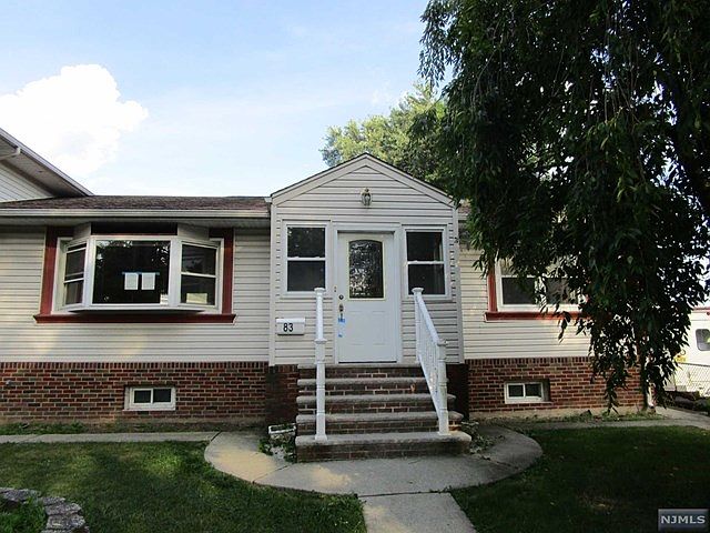 2nd image of 83 E Woodcliffe Ave